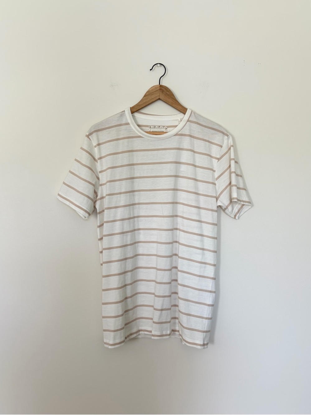 Denim & Flower Men’s White & Tan Short Sleeve Tee Shirt Size Medium